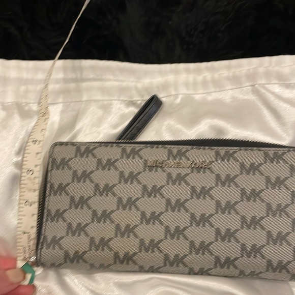 Michael Kors Jet Set Travel Phone Wallet Wristlet - Picture 12 of 12